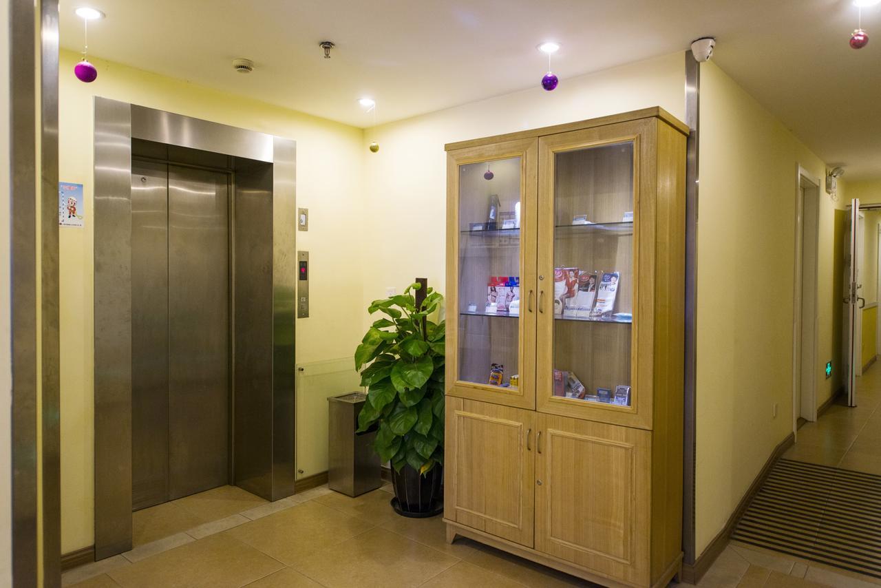Home Inn Shanghai Century Park Экстерьер фото