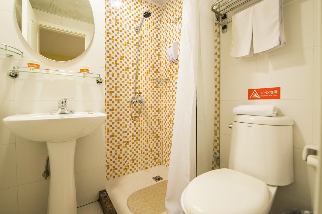 Home Inn Shanghai Century Park Экстерьер фото